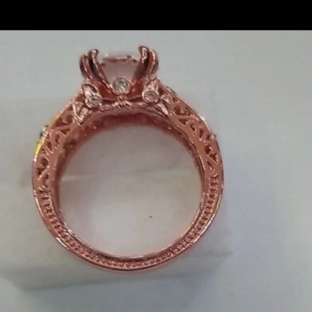 Beautiful ring size 7 - Picture 4 of 4